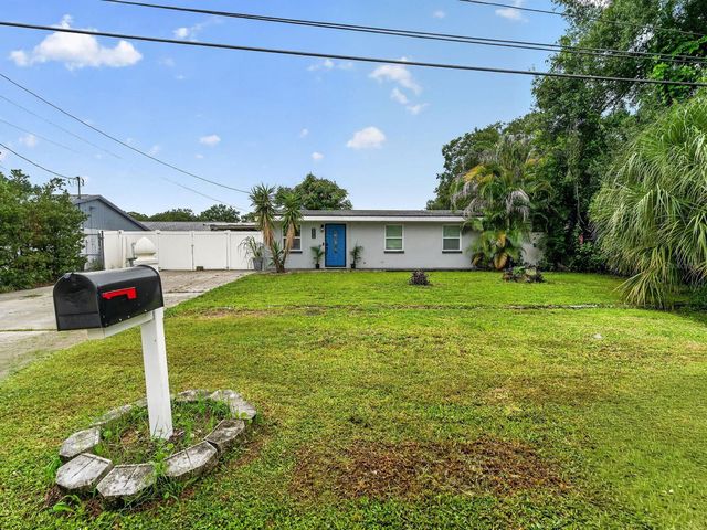 9218 W ROBSON STREET, Tampa, FL 33615