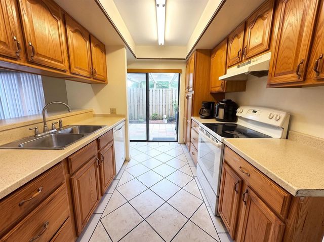 1905 19th Lane, Greenacres, FL 33463
