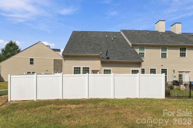 9607 Springholm Drive, Charlotte, NC 28278