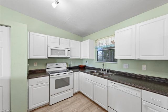 1931 NE 14th TER, Cape Coral, FL 33909
