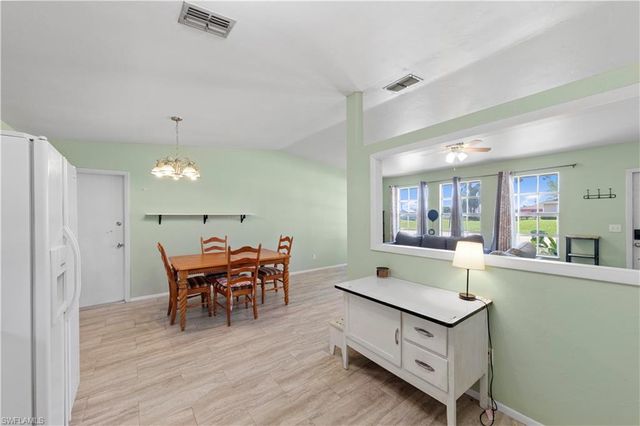 1931 NE 14th TER, Cape Coral, FL 33909