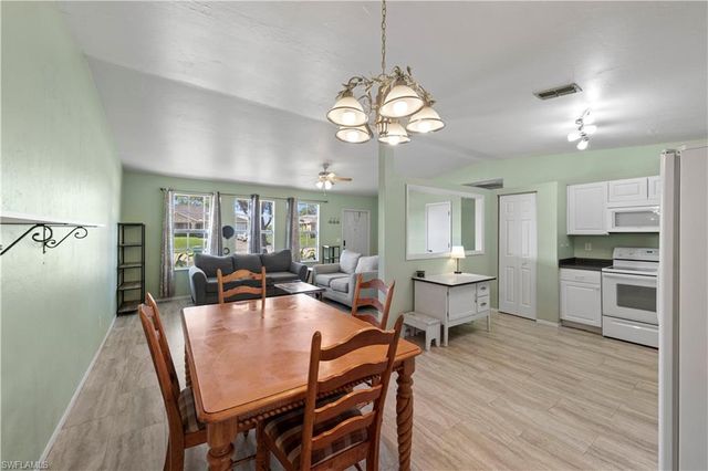 1931 NE 14th TER, Cape Coral, FL 33909