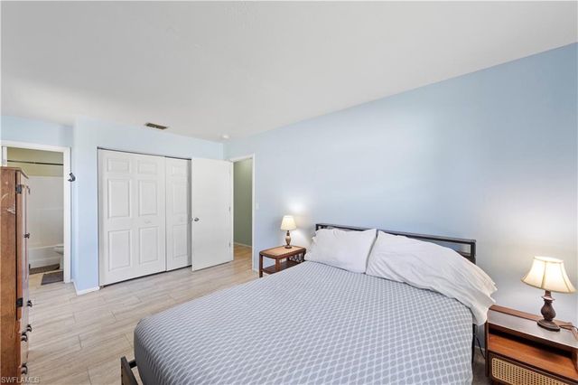 1931 NE 14th TER, Cape Coral, FL 33909