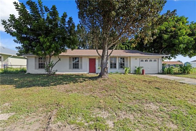 1931 NE 14th TER, Cape Coral, FL 33909