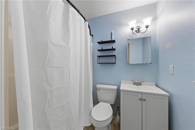 1931 NE 14th TER, Cape Coral, FL 33909