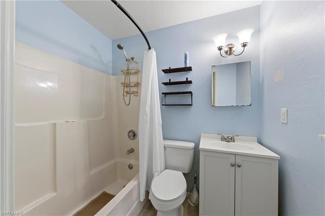 1931 NE 14th TER, Cape Coral, FL 33909