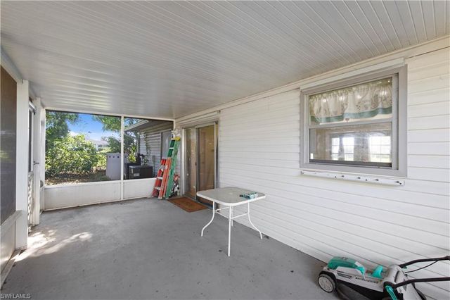 1931 NE 14th TER, Cape Coral, FL 33909
