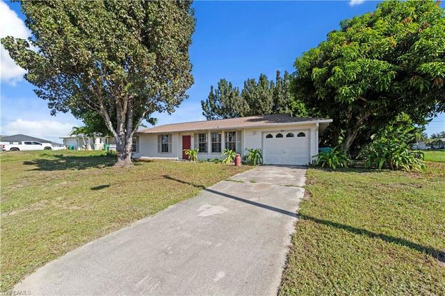 1931 NE 14th TER, Cape Coral, FL 33909
