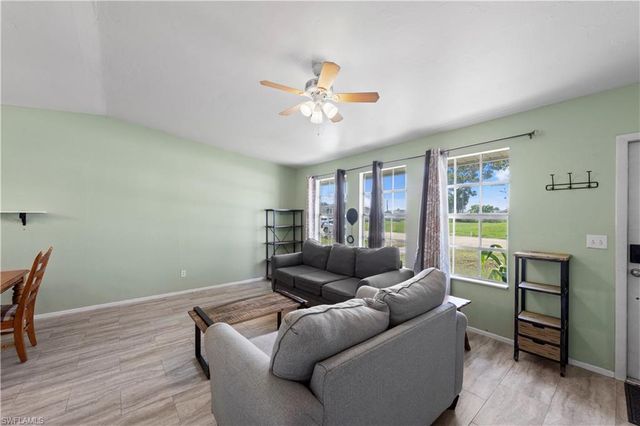 1931 NE 14th TER, Cape Coral, FL 33909