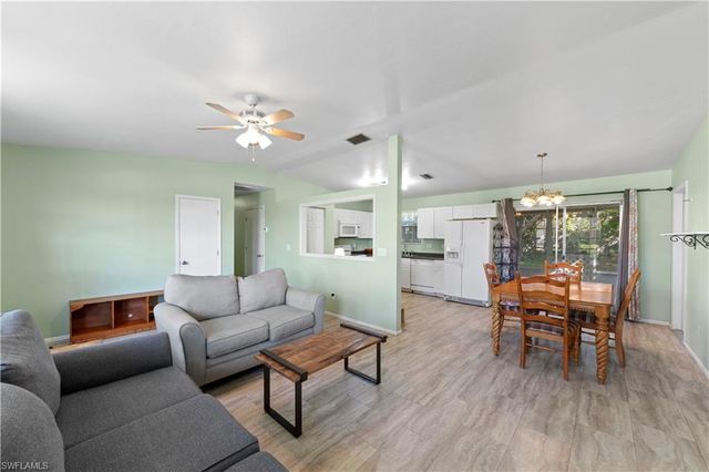 1931 NE 14th TER, Cape Coral, FL 33909