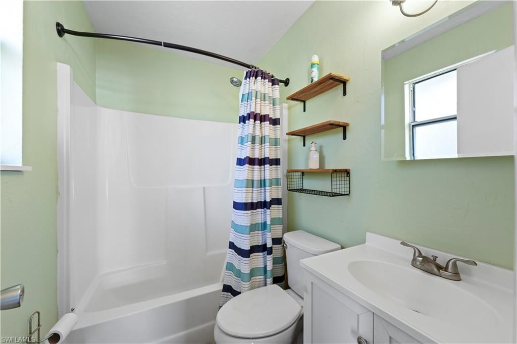 Image 18 of property listing at 1931 NE 14th TER, Cape Coral, FL 33909
