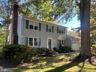11977 WILLIAM AND MARY CIR, Woodbridge, VA 22192