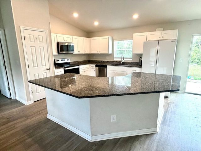 11034 CARNEGIE AVE., Englewood, FL 34224
