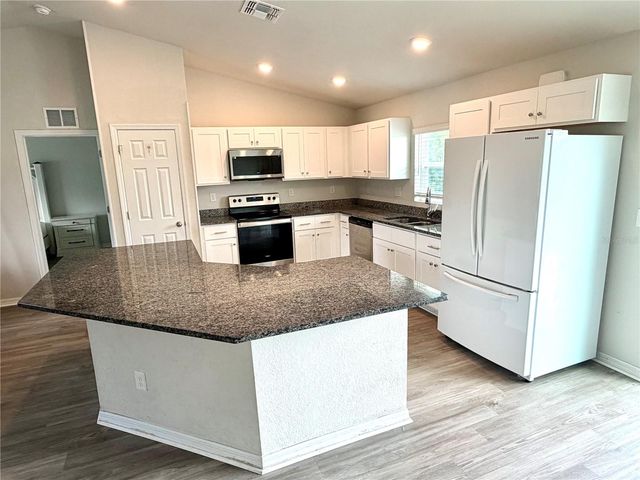 11034 CARNEGIE AVE., Englewood, FL 34224