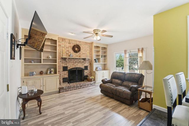 43 ASHFIELD DR, Littlestown, PA 17340