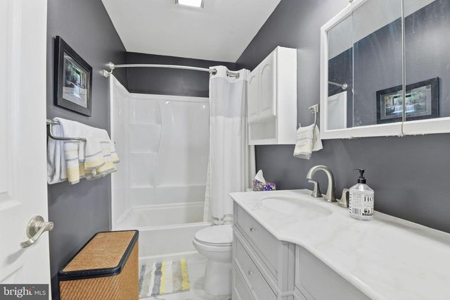 43 ASHFIELD DR, Littlestown, PA 17340