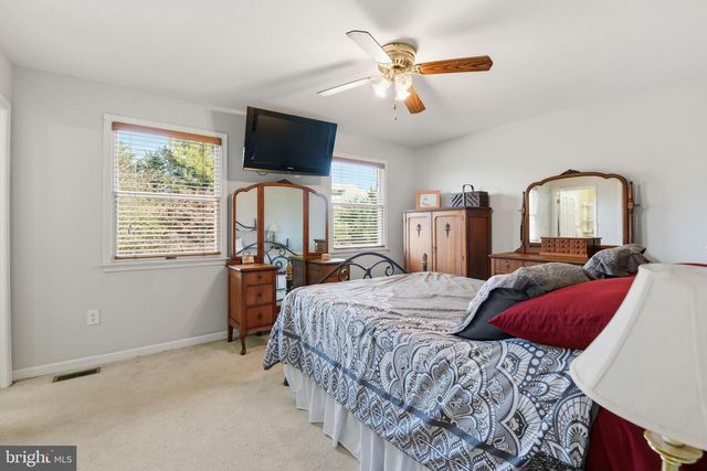 43 ASHFIELD DR, Littlestown, PA 17340