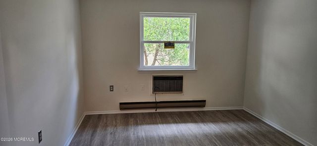 105 D Constitution Boulevard, Whiting, NJ 08759