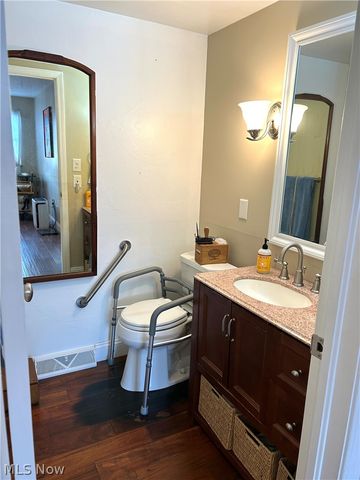 2924 Pease Drive 114, Rocky River, OH 44116