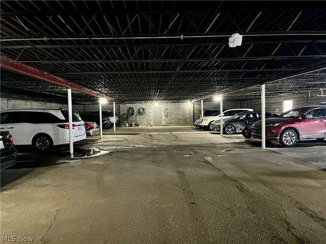 2924 Pease Drive 114, Rocky River, OH 44116