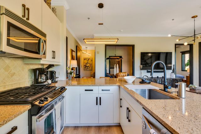 200 Manufacturers Road Apt 345, Chattanooga, TN 37405