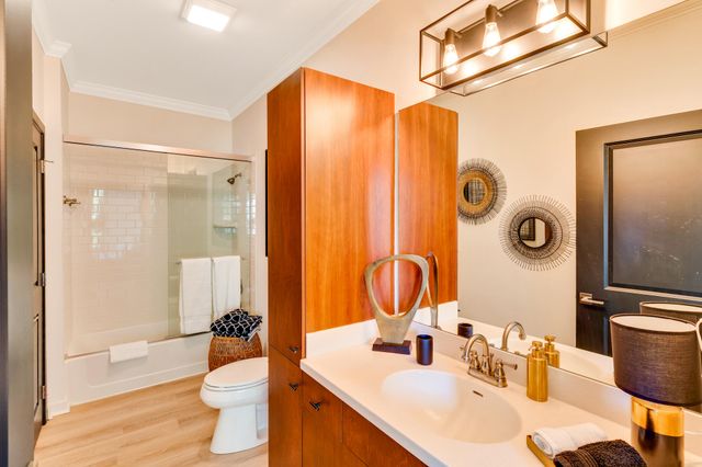 200 Manufacturers Road Apt 345, Chattanooga, TN 37405