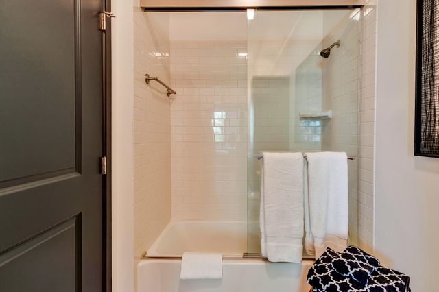 200 Manufacturers Road Apt 345, Chattanooga, TN 37405