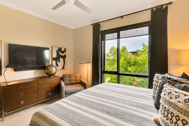200 Manufacturers Road Apt 345, Chattanooga, TN 37405