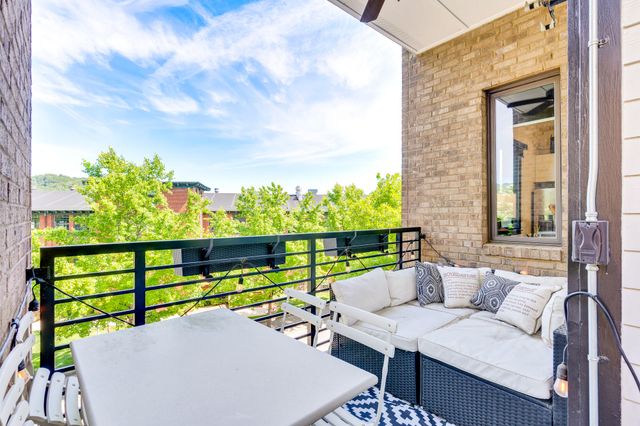 200 Manufacturers Road Apt 345, Chattanooga, TN 37405