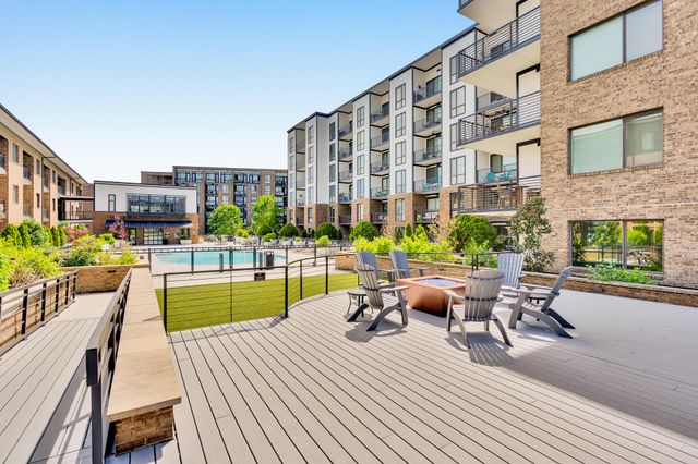 200 Manufacturers Road Apt 345, Chattanooga, TN 37405