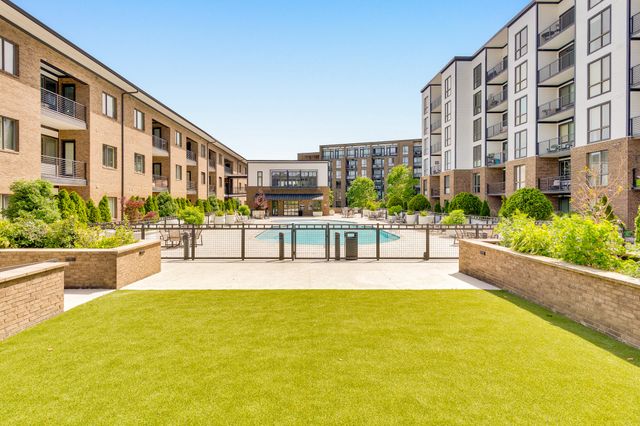 200 Manufacturers Road Apt 345, Chattanooga, TN 37405