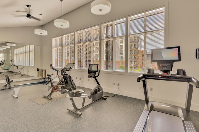 200 Manufacturers Road Apt 345, Chattanooga, TN 37405