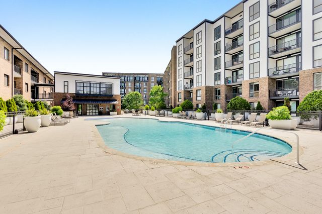 200 Manufacturers Road Apt 345, Chattanooga, TN 37405