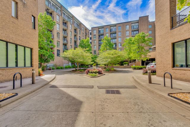 200 Manufacturers Road Apt 345, Chattanooga, TN 37405