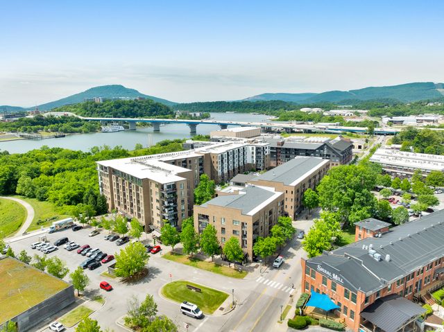 200 Manufacturers Road Apt 345, Chattanooga, TN 37405