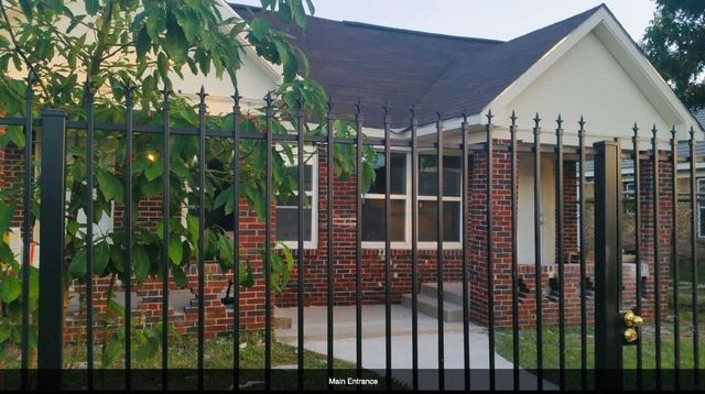 5026 Jefferson Street, Houston, TX 77023