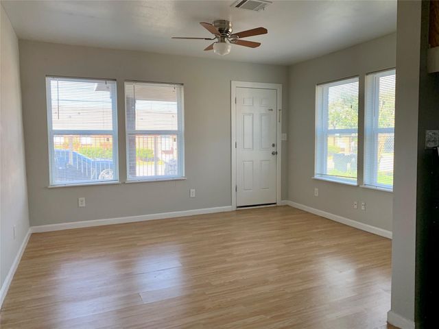 5026 Jefferson Street, Houston, TX 77023