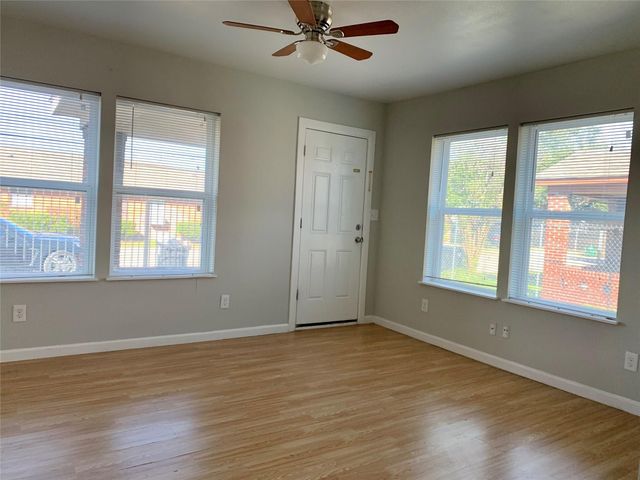5026 Jefferson Street, Houston, TX 77023