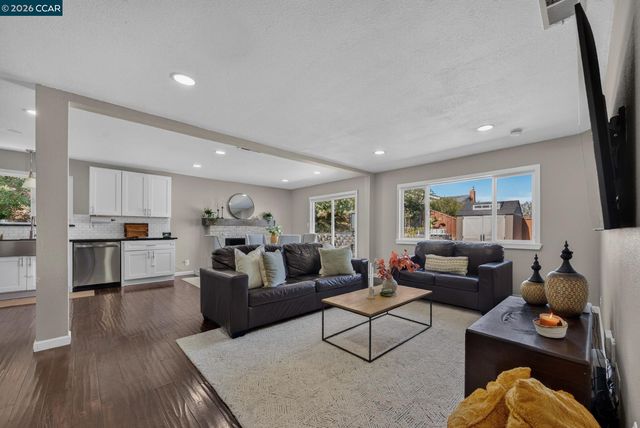 2444 Fitzpatrick St, San Pablo, CA 94806