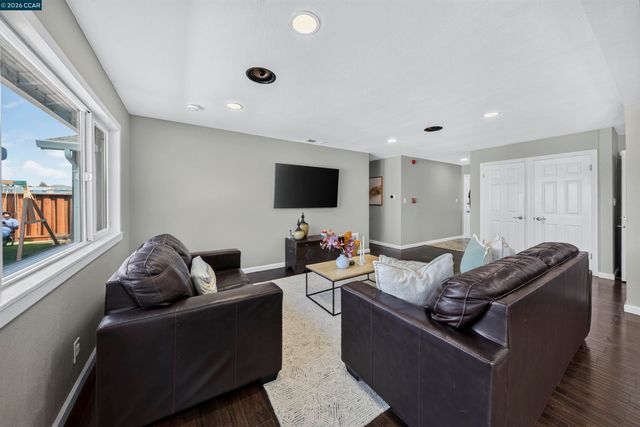 2444 Fitzpatrick St, San Pablo, CA 94806