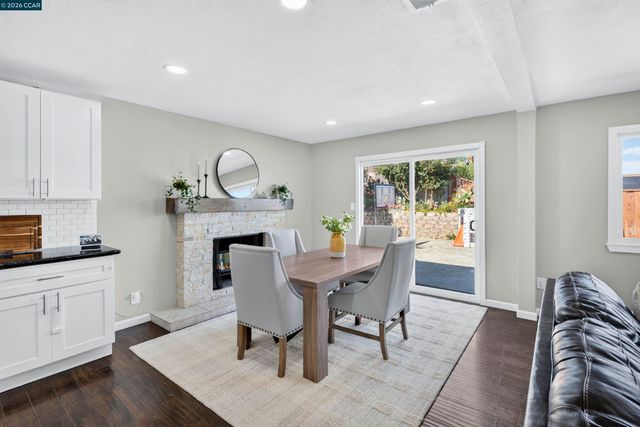 2444 Fitzpatrick St, San Pablo, CA 94806