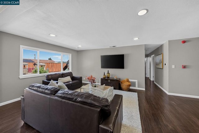 2444 Fitzpatrick St, San Pablo, CA 94806