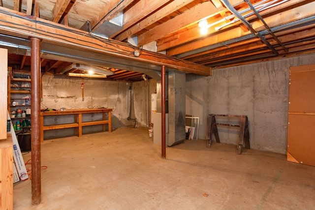 5 Chestnut Dr, Townsend, MA 01469