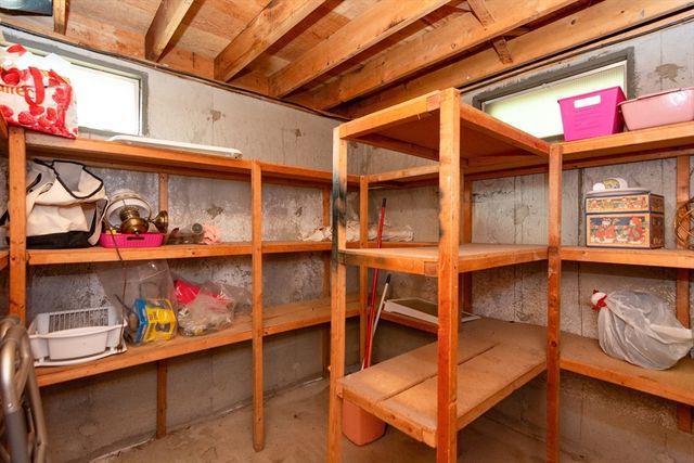 5 Chestnut Dr, Townsend, MA 01469