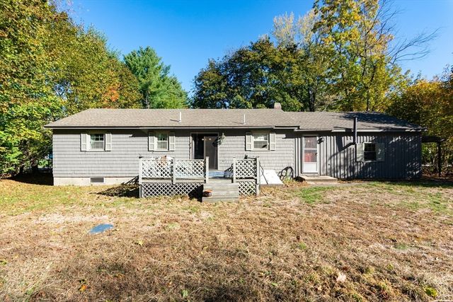 5 Chestnut Dr, Townsend, MA 01469