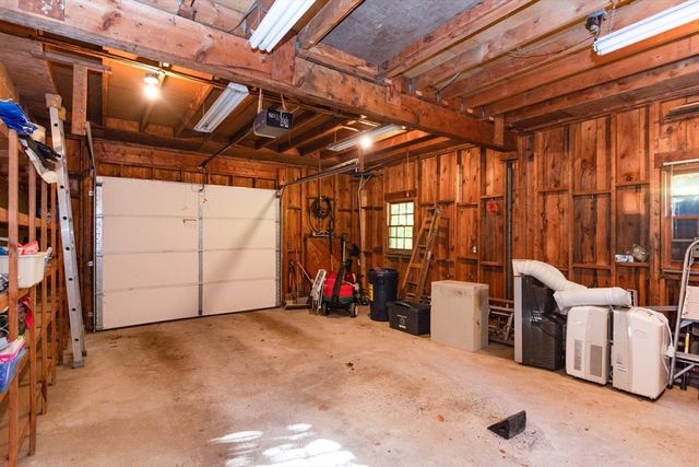 5 Chestnut Dr, Townsend, MA 01469