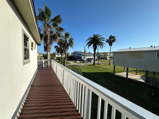 16622 Nassau Way, Jamaica Beach, TX 77554