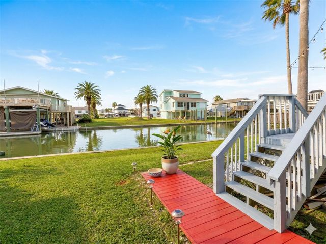 16622 Nassau Way, Jamaica Beach, TX 77554