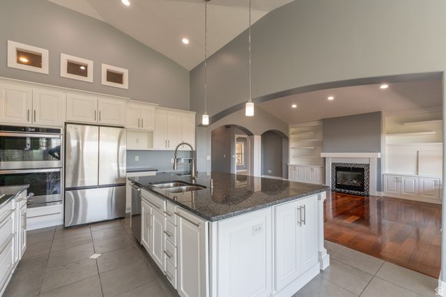 1174 S DEER RIDGE RD, Fruit Heights, UT 84037