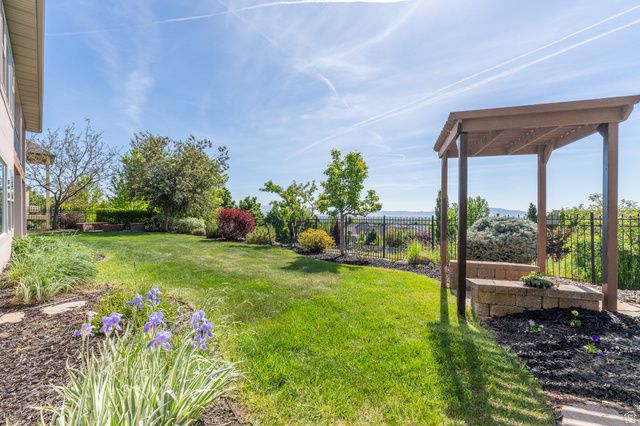 1174 S DEER RIDGE RD, Fruit Heights, UT 84037